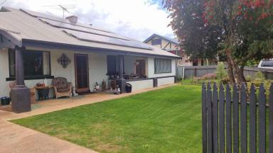 House Sold - SA - Tailem Bend - 5260 - Lovely family home with Large shed!  (Image 2)