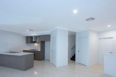 House For Sale - WA - Success - 6164 - Fantastic investment oppotunity  (Image 2)