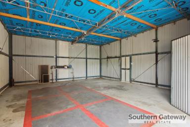 House For Sale - WA - Parmelia - 6167 - THAT'S A HUGE SHED!!  (Image 2)