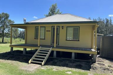 House For Lease - NSW - Eagleton - 2324 - SEMI RURAL 2 BEDROOM COTTAGE!  (Image 2)