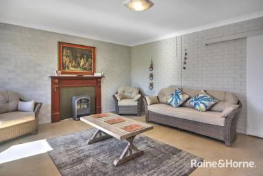 House Leased - NSW - Greenwell Point - 2540 - Spacious family home, minutes from the water!  (Image 2)