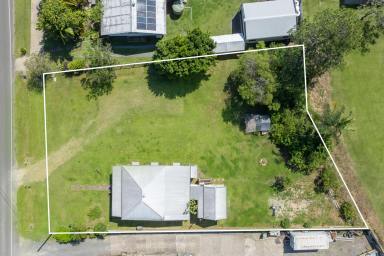 House For Sale - QLD - Cooroy - 4563 - Invest, Develop or Nest - Prime Land With House  (Image 2)