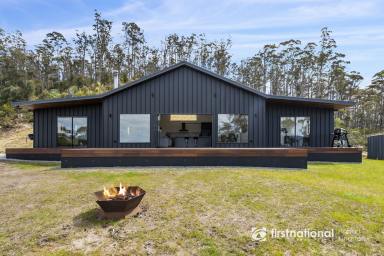 House For Sale - TAS - Lucaston - 7109 - Stunning Modern Off-Grid Oasis with Unmatched Luxury and Panoramic Views  (Image 2)