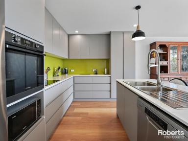 House For Sale - TAS - Bicheno - 7215 - Modern Coastal Retreat with Breathtaking Views and Impeccable Design  (Image 2)