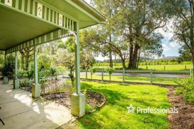 House For Sale - VIC - Gladysdale - 3797 - CLASSIC COUNTRY CHARM...1 ACRE APPROX  (Image 2)