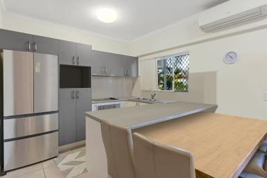 Apartment For Sale - QLD - Cairns North - 4870 - City Fringe Living - Massive Lock up Garage - Balcony  (Image 2)