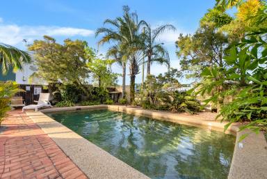 Apartment For Sale - QLD - Cairns North - 4870 - City Fringe Living - Massive Lock up Garage - Balcony  (Image 2)