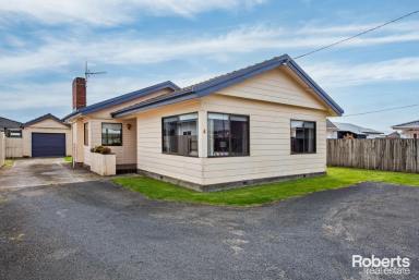 House For Sale - TAS - West Ulverstone - 7315 - "Close to the Waterfront and Town Centre"  (Image 2)