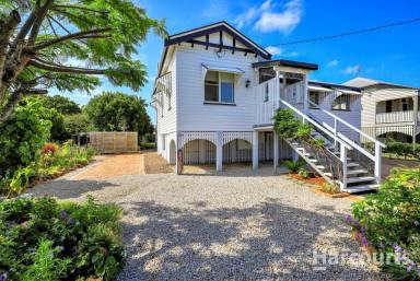 House For Sale - QLD - Bundaberg East - 4670 - Freshly Renovated Queenslander in East Bundaberg  (Image 2)