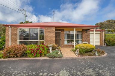 Unit For Sale - TAS - Somerset - 7322 - Relaxing River Views  (Image 2)