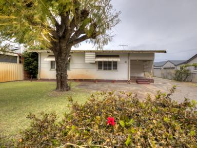 House For Sale - WA - Morley - 6062 - RARE OPPORTUNTY  (Image 2)