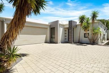 House For Sale - WA - Scarborough - 6019 - Prime Location – Coastal Lifestyle Without the Hassle. Vacant property ready for you to move in.  (Image 2)