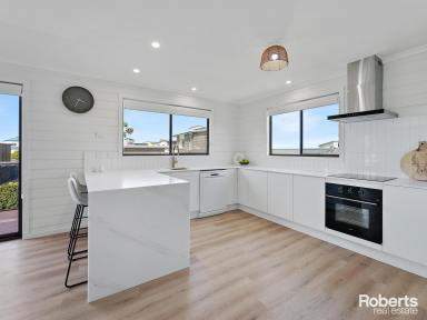 House For Sale - TAS - Swansea - 7190 - Beautifully Renovated Coastal + Contemporary Family Home  (Image 2)