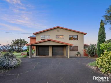 House For Sale - TAS - East Devonport - 7310 - Double block, Views of Bass Strait, large house!  (Image 2)