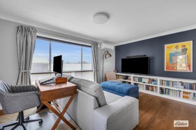 Unit For Sale - NSW - Bega - 2550 - Renovated Unit in Prime Bega Location  (Image 2)