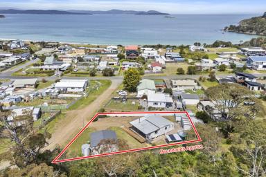 House For Sale - TAS - Primrose Sands - 7173 - Charming 2-Bedroom Home on Spacious Block  (Image 2)