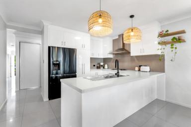 House Leased - QLD - Smithfield - 4878 - LUXURY MODERN LIVING!  (Image 2)