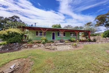 House For Sale - NSW - Merriwa - 2329 - Green, Garden and Gorgeous Views on Gooch!  (Image 2)