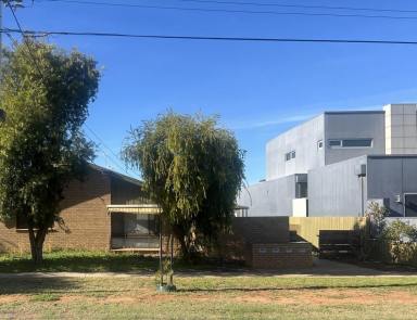 Unit Leased - VIC - Mildura - 3500 - 2-Bedroom Unit with Rear Lane Access & Spacious Yard!  (Image 2)