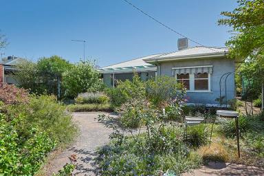 House Sold - VIC - Mildura - 3500 - As Close to Mildura's Riverfront As You Can Get!  (Image 2)