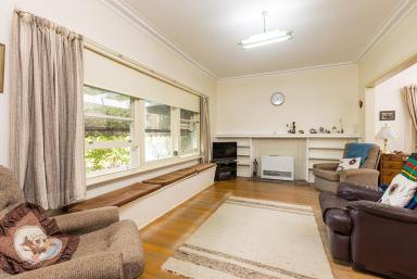 House Sold - VIC - Mildura - 3500 - As Close to Mildura's Riverfront As You Can Get!  (Image 2)