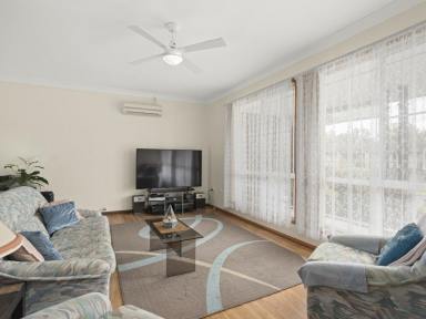 Duplex/Semi-detached For Sale - NSW - Old Bar - 2430 - DELIGHTFUL TORRENS TITLE DUPLEX  (Image 2)