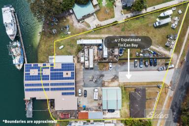 House For Sale - QLD - Tin Can Bay - 4580 - WATERFRONT DEEPWATER OCEAN ACCESS DEVELOPMENT OPPORTUNITY!  (Image 2)