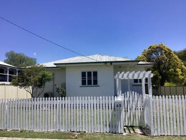 House Leased - QLD - Warwick - 4370 - Single Level Beautiful Renovated Timber Home  (Image 2)