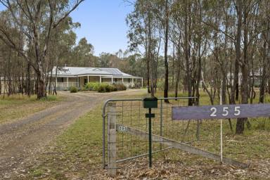 House For Sale - VIC - Violet Town - 3669 - 2.5 Acres With Substantial Residence And Future Development Scope  (Image 2)