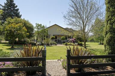 Acreage/Semi-rural For Sale - VIC - Kelvin View - 3666 - An Exquisitely Renovated Home With Stunning Mt Sugarloaf Views  (Image 2)