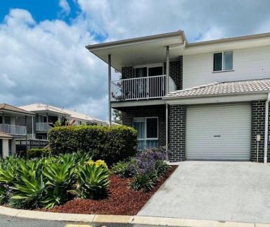 Townhouse For Sale - QLD - Loganlea - 4131 - A Great Investment in a Prime Location - Stunning 3 Bedroom, 2 Bathroom Townhouse  (Image 2)