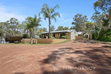 Acreage/Semi-rural For Sale - WA - Wundowie - 6560 - "Simply Country"  (Image 2)