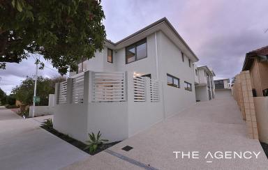 Townhouse For Sale - WA - Bicton - 6157 - Modern Executive Townhouse  (Image 2)