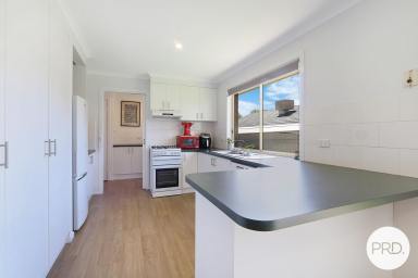 Unit For Sale - VIC - West Wodonga - 3690 - IMMACULATE FREESTANDING UNIT  (Image 2)