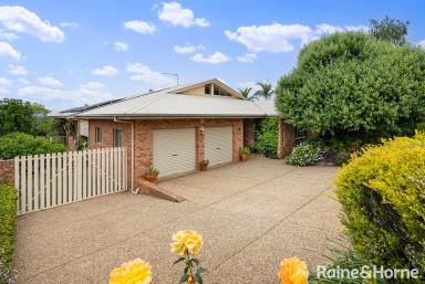 House For Sale - NSW - Kooringal - 2650 - Architectural Gem with Amazing Views  (Image 2)