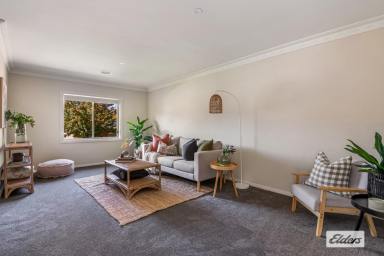 Unit For Lease - VIC - Kennington - 3550 - Quality, Elegance and Convenience  (Image 2)