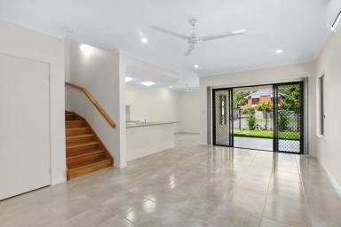 Unit Leased - QLD - Mooroobool - 4870 - SPACIOUS 4 BEDROOM TOWNHOUSE  (UNFURNISHED)  (Image 2)