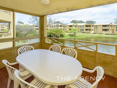 Serviced Apartment For Sale - WA - Broadwater - 6280 - Treat Yourself and the Family to a Little Luxury By the Sea  (Image 2)