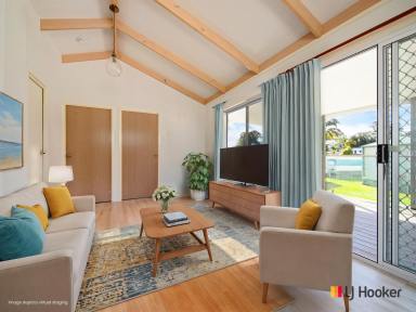 House For Sale - NSW - Sunshine Bay - 2536 - 2 Bedroom Permanent living Villa for the Over 55's across the road from Caseys Beach....  (Image 2)