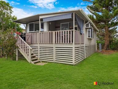 House For Sale - NSW - Batehaven - 2536 - Pet Friendly Holiday Cabin @ NRMA Holiday Park with direct access to Corrigans Beach!  (Image 2)