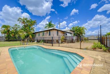 House For Sale - QLD - Bundaberg West - 4670 - QUEENSLANDER ON THE BUNDABERG CITY FRINGE  (Image 2)