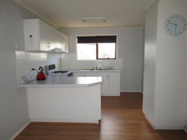 House For Lease - VIC - Bairnsdale - 3875 - NEAT 2 BEDROOM UNIT  (Image 2)