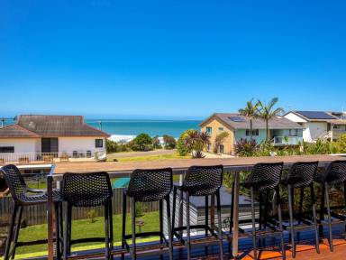 House For Sale - NSW - Wallabi Point - 2430 - STYLISH SEASIDE STUNNER  (Image 2)