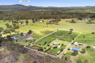 House For Sale - VIC - Clunes - 3370 - For the horse enthusiast  (Image 2)