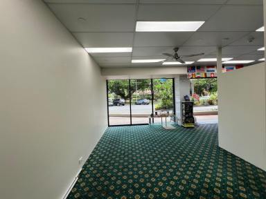 Retail For Sale - QLD - Cairns City - 4870 - CAIRNS ESPLANADE RETAIL SHOP & 2 BR OCEANVIEW APARTMENT FOR SALE  (Image 2)