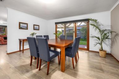 House For Sale - VIC - Mount Martha - 3934 - HIGHLY SORT AFTER POCKET OF MOUNT MARTHA  (Image 2)