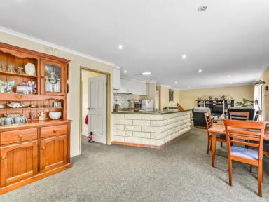 Unit For Sale - SA - Penola - 5277 - Amazing Investment Opportunity  (Image 2)