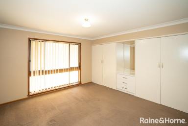 House Leased - NSW - Kooringal - 2650 - GREAT FAMILY HOME  (Image 2)