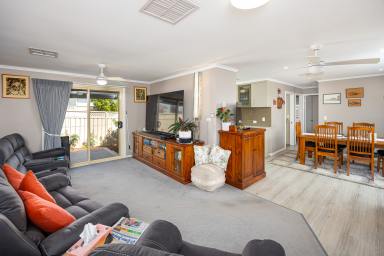 House For Sale - NSW - Temora - 2666 - Stylish Brick Veneer Home with Modern Comforts in Prime Location  (Image 2)