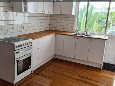 Unit Leased - QLD - Cairns City - 4870 - RENOVATED BRIGHT 2 BEDROOM UNIT (UNFURNISHED)  (Image 2)